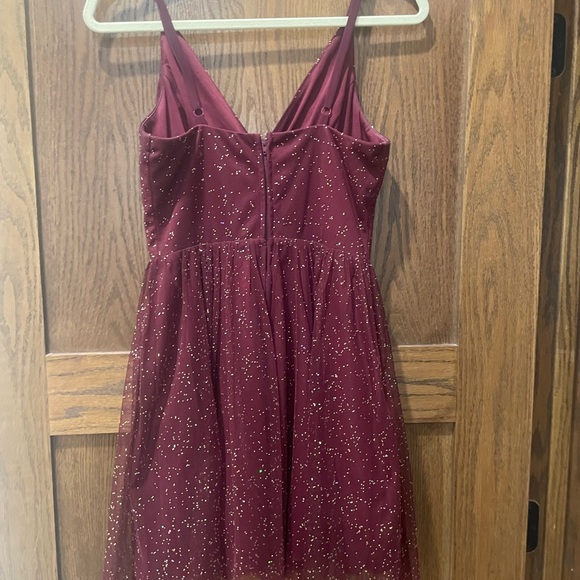 Short dress.  Perfect for Homecoming or another formal event. Worn once - Picture 2 of 2